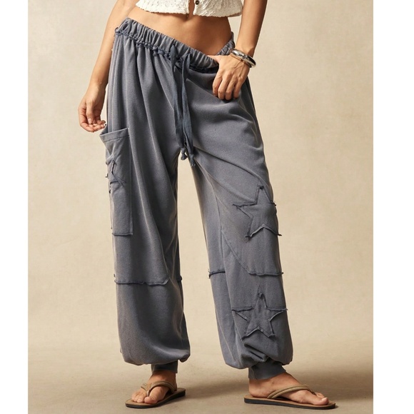 Solid Star Patch Stretchy Waist Pocket Jogger Pants - Picture 1 of 6